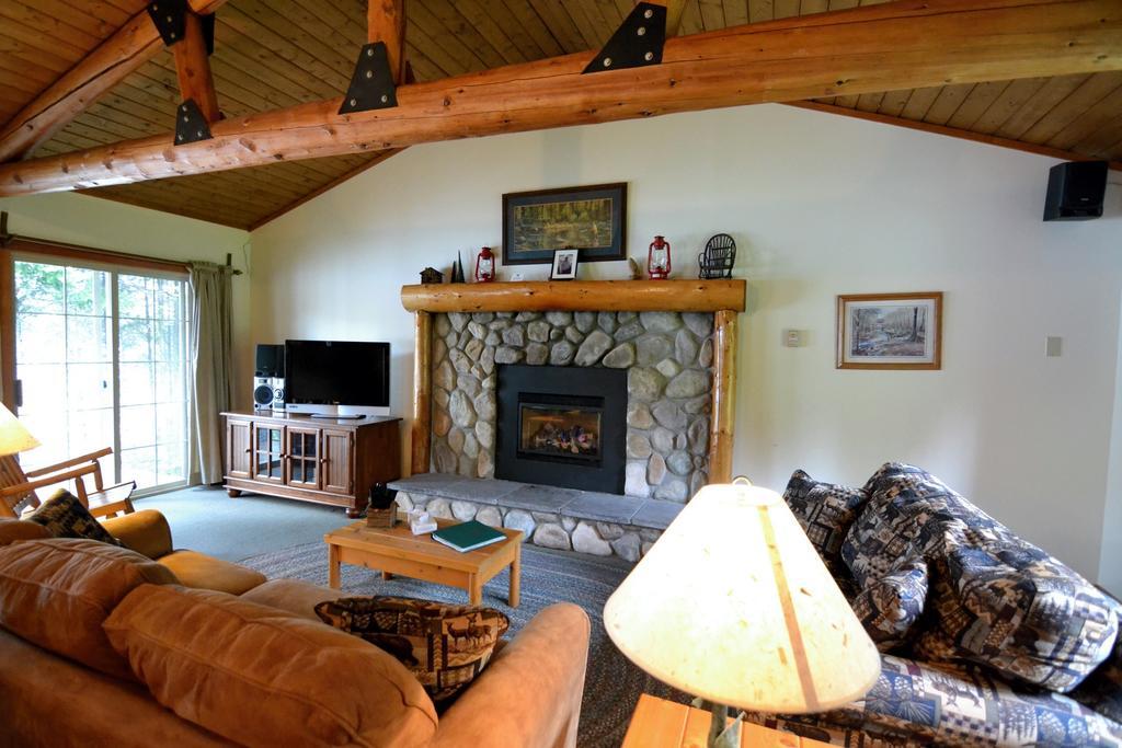 Tall Timber Lodge Pittsburg Eksteriør bilde